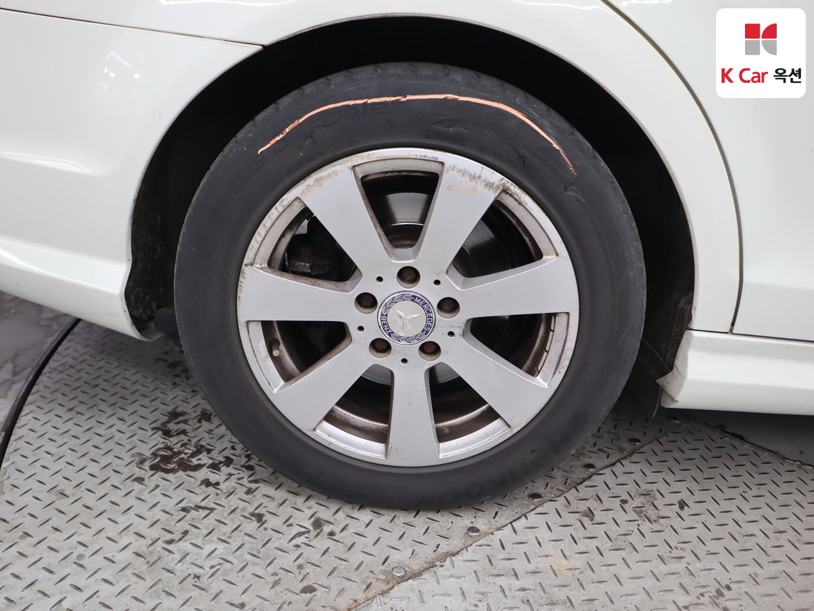 메르세데스-벤츠 C-클래스 2012 - 이미지 49