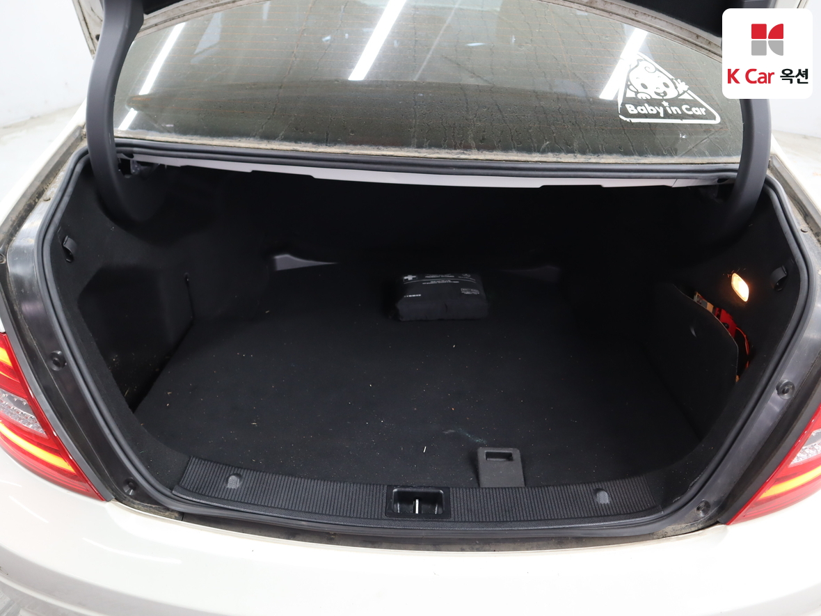 메르세데스-벤츠 C-클래스 2012 - 이미지 29