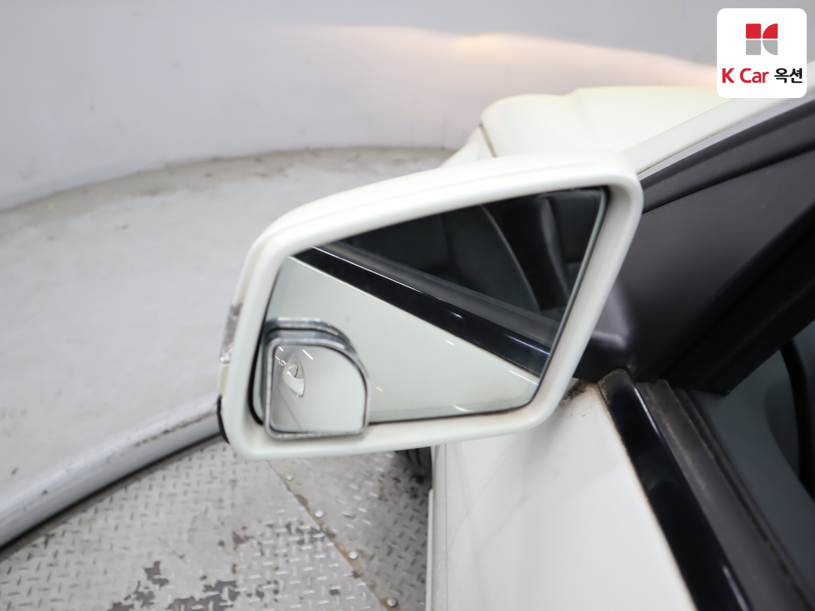 메르세데스-벤츠 C-클래스 2012 - 이미지 24