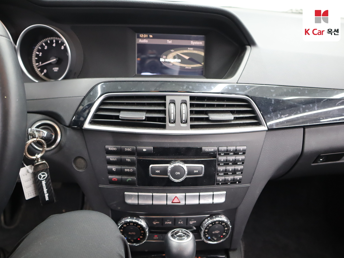 메르세데스-벤츠 C-클래스 2012 - 이미지 6