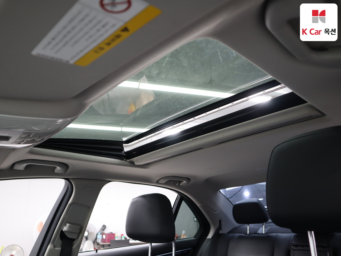 메르세데스-벤츠 C-클래스 2012 - 이미지 25