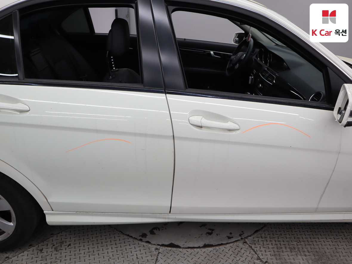 메르세데스-벤츠 C-클래스 2012 - 이미지 44