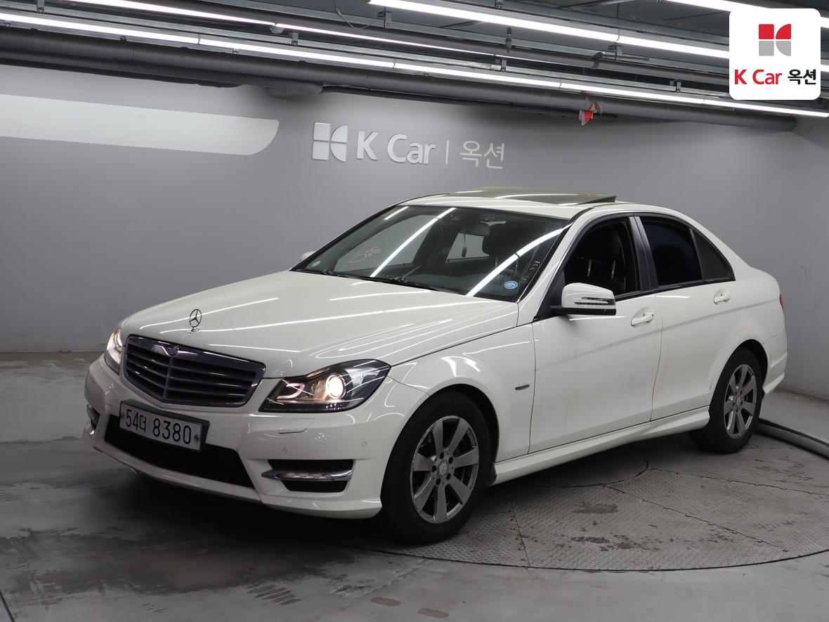 메르세데스-벤츠 C-클래스 2012 - 이미지 1