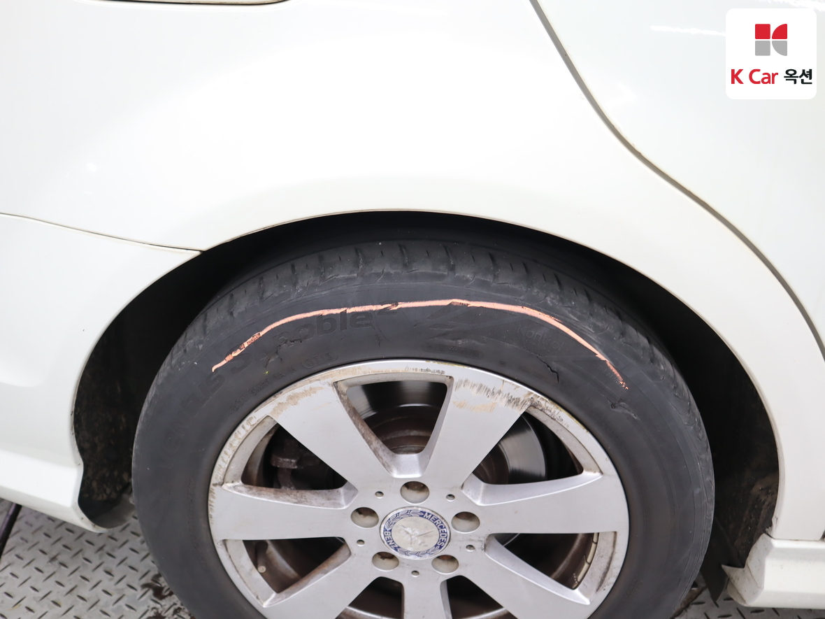 메르세데스-벤츠 C-클래스 2012 - 이미지 50