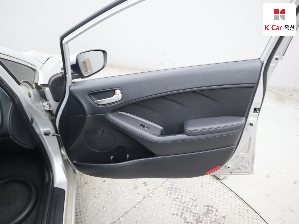 Kia K3 - 30