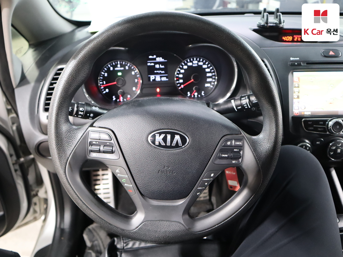 Kia K3 - 10