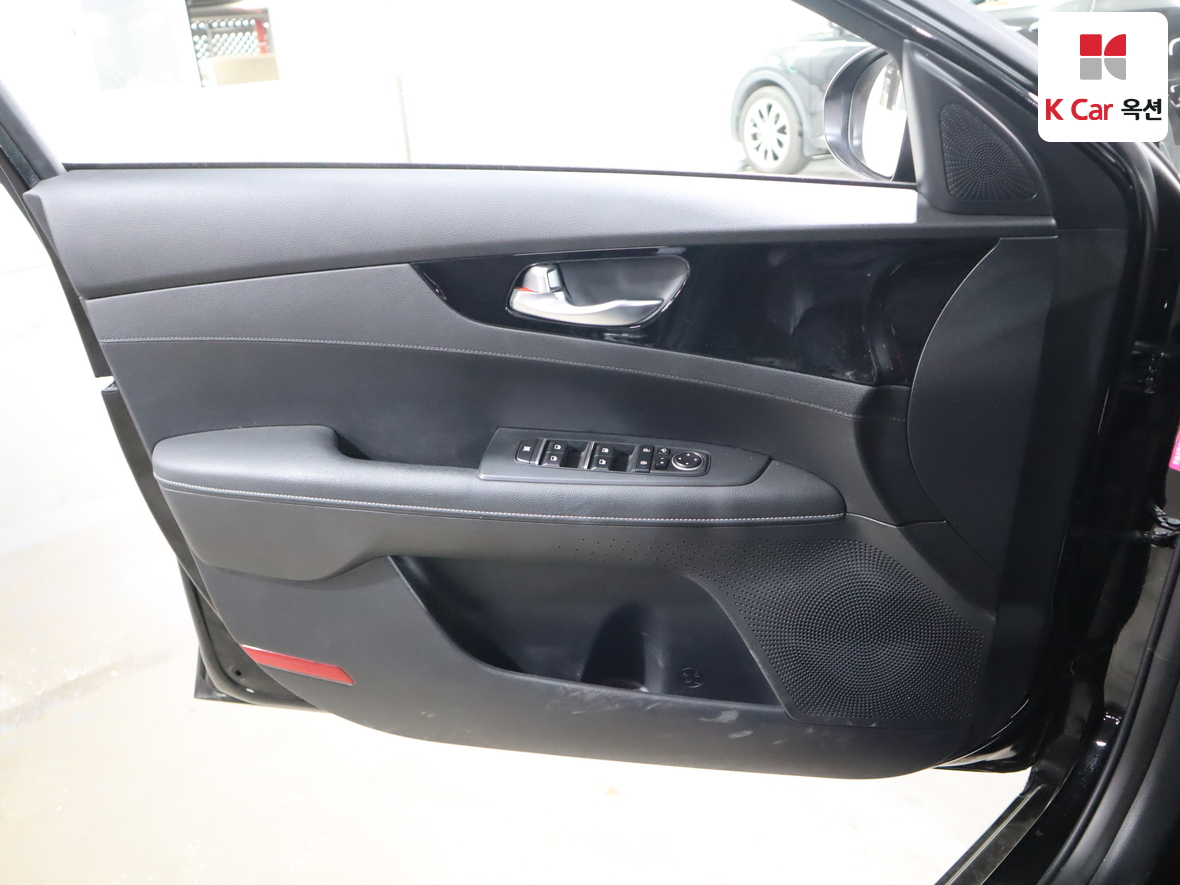 Kia K3 - 8