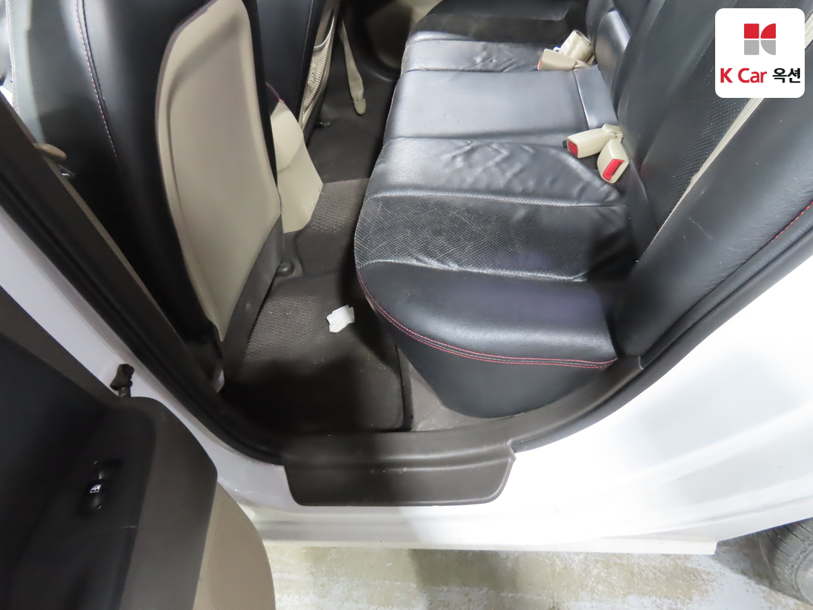 Hyundai Elantra 2008 - Image 22