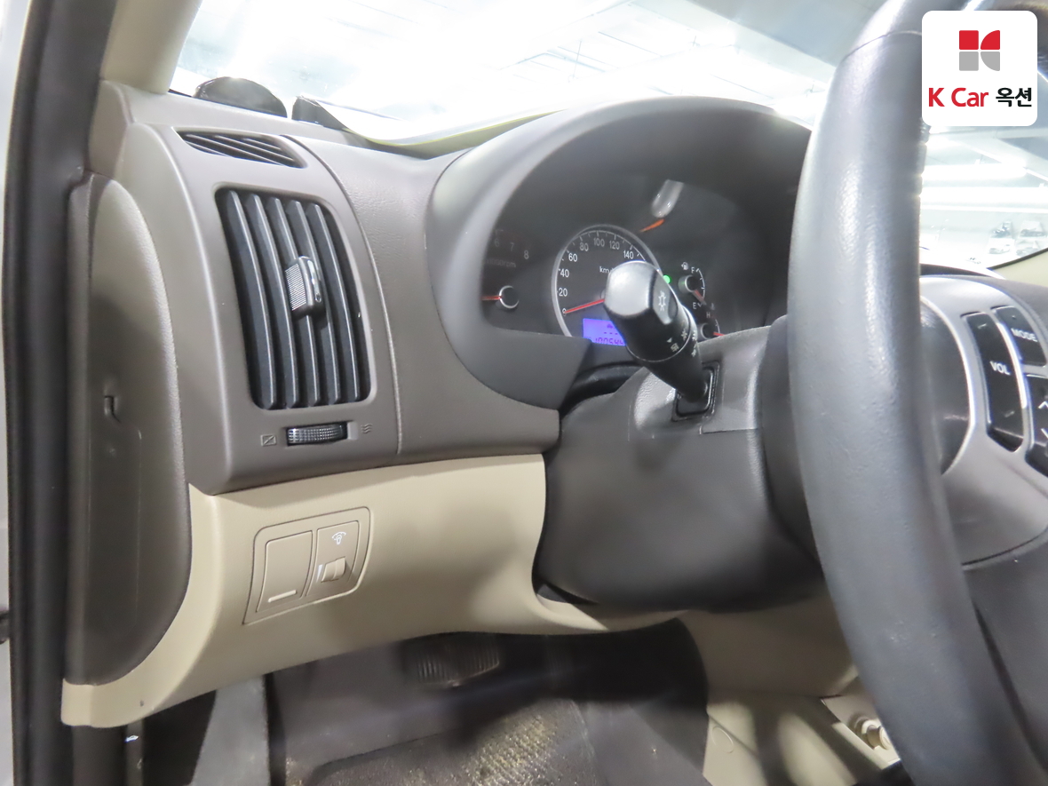 Hyundai Elantra 2008 - Image 9