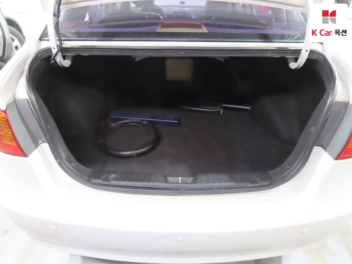 Hyundai Elantra 2008 - Image 24