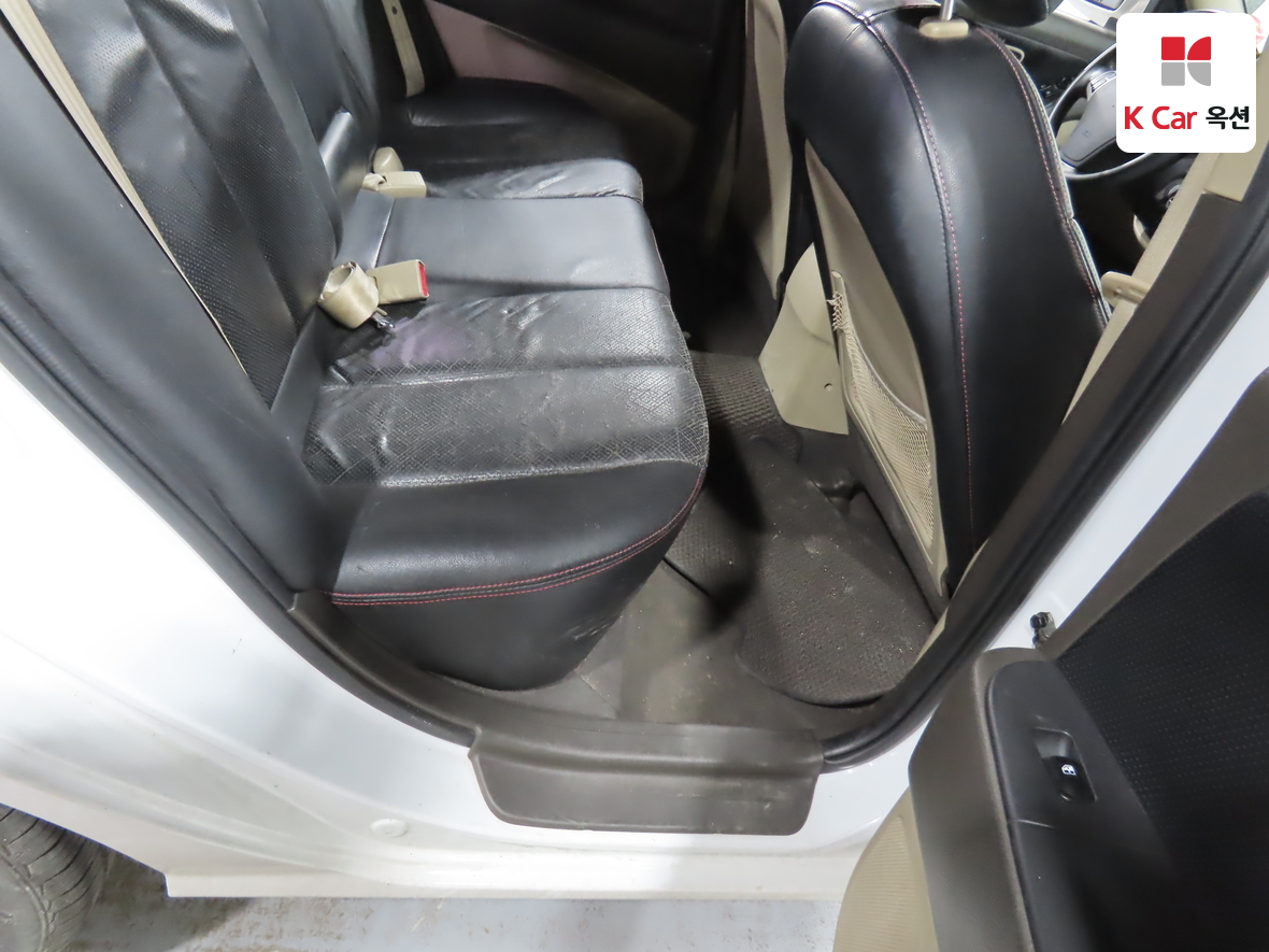 Hyundai Elantra 2008 - Image 26