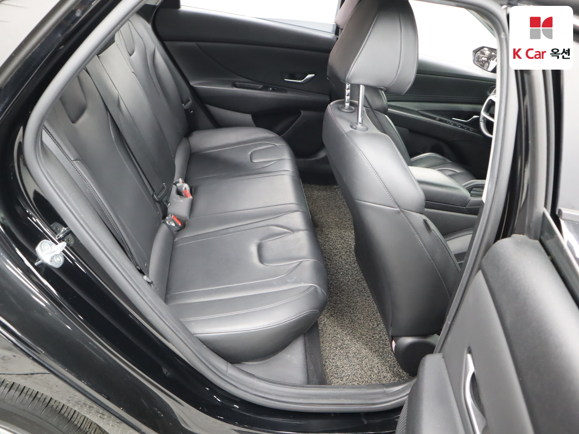 هيونداي إلانترا 2021 - صورة 27