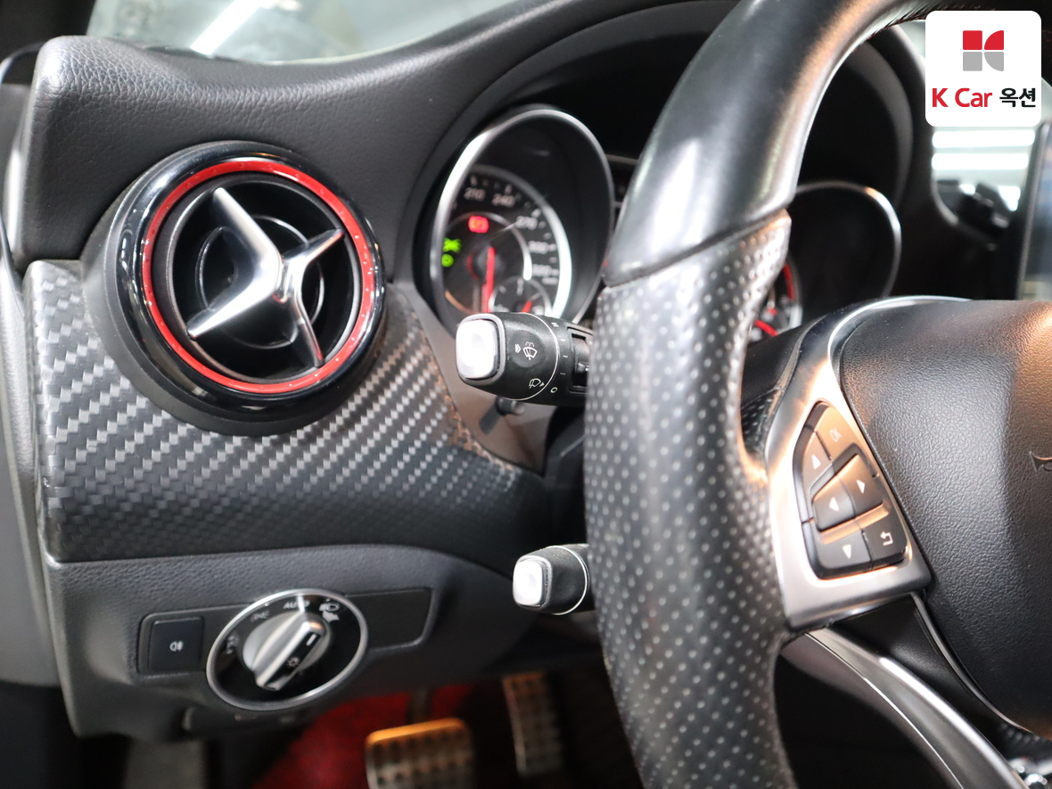 메르세데스-벤츠 A-클래스 2017 - 이미지 9