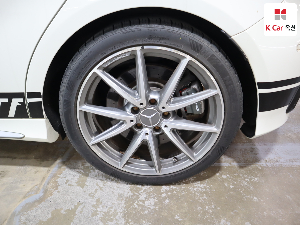 메르세데스-벤츠 A-클래스 2017 - 이미지 50