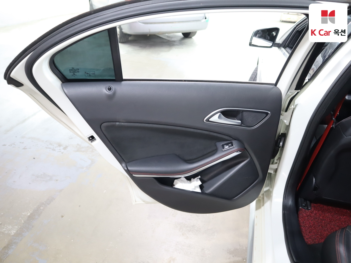 메르세데스-벤츠 A-클래스 2017 - 이미지 27