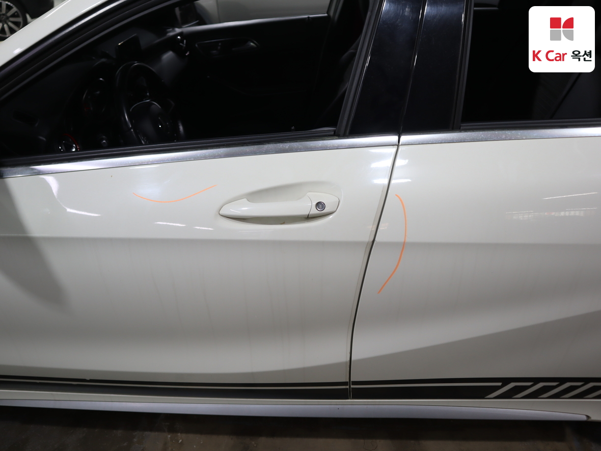 메르세데스-벤츠 A-클래스 2017 - 이미지 43