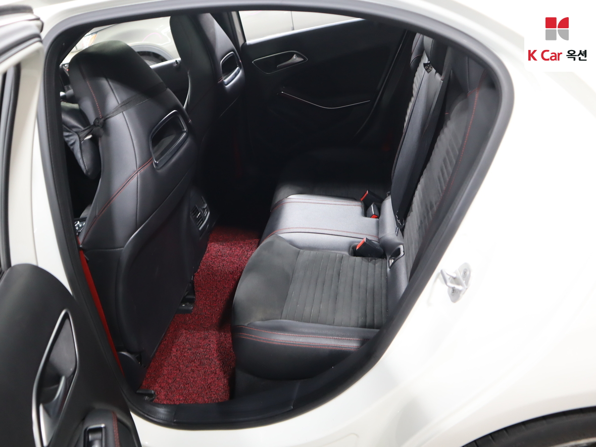 메르세데스-벤츠 A-클래스 2017 - 이미지 28