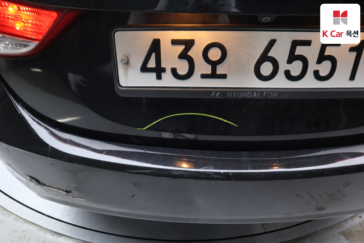 Hyundai Elantra - 40