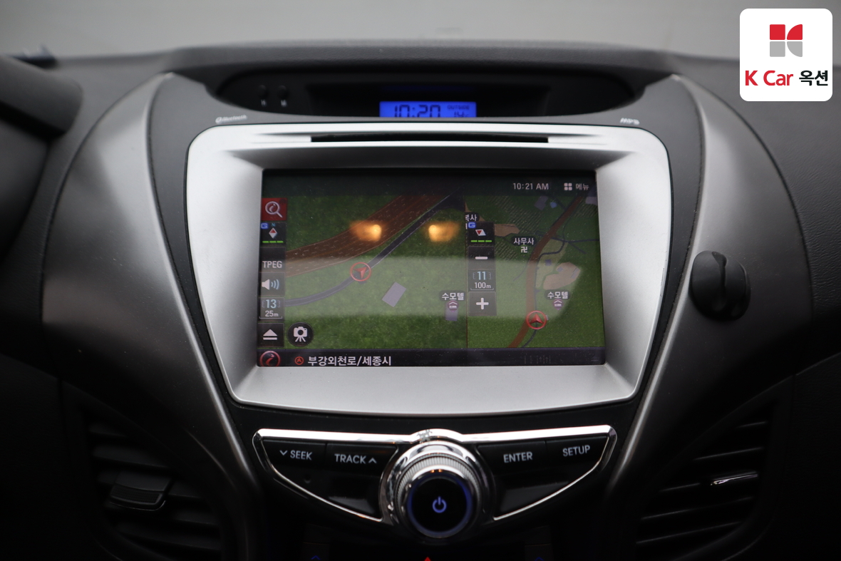 Hyundai Elantra - 14