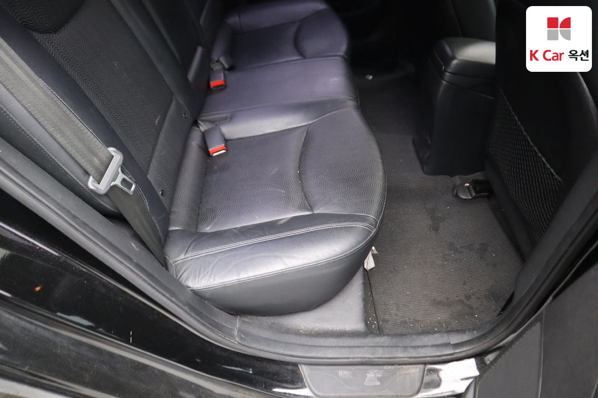 Hyundai Elantra - 28