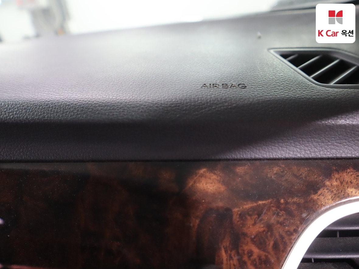 Hyundai Genesis 2016 - Image 31