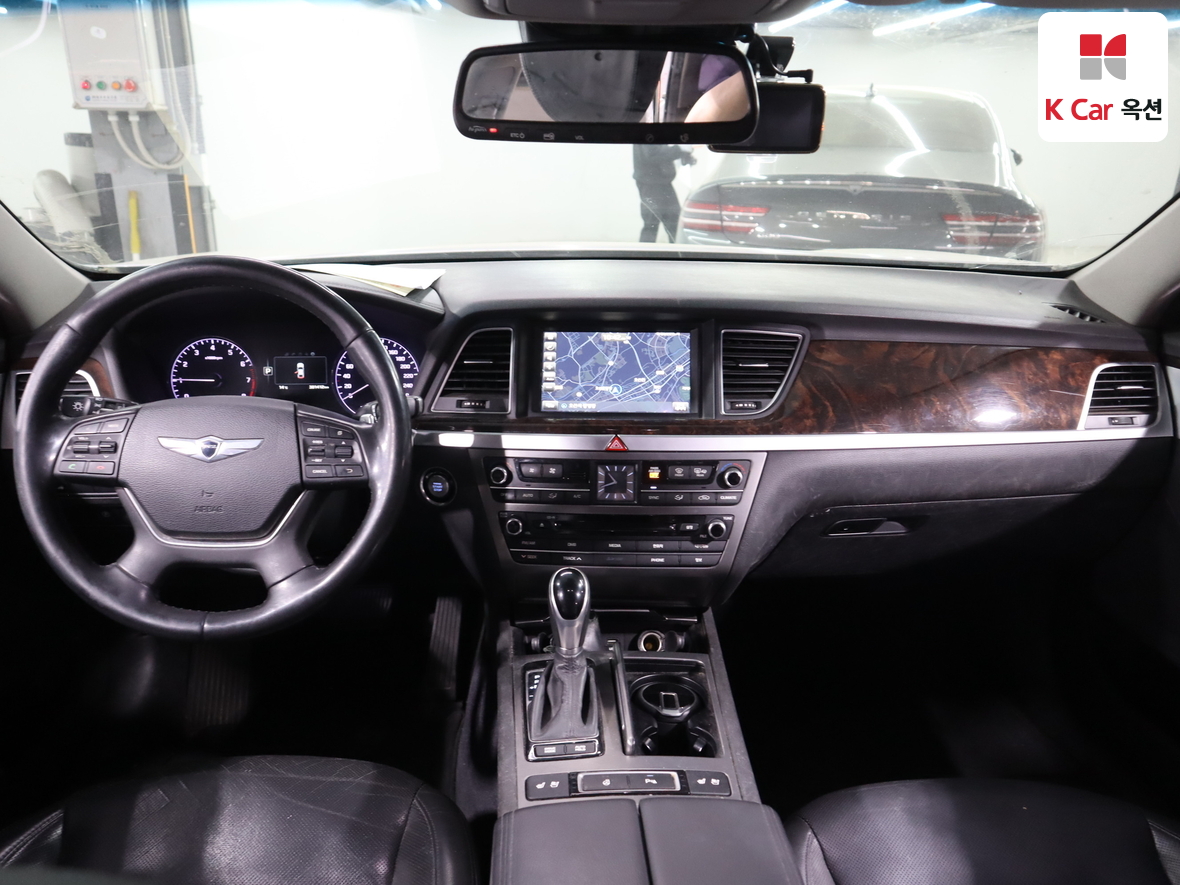 Hyundai Genesis 2016 - Image 3