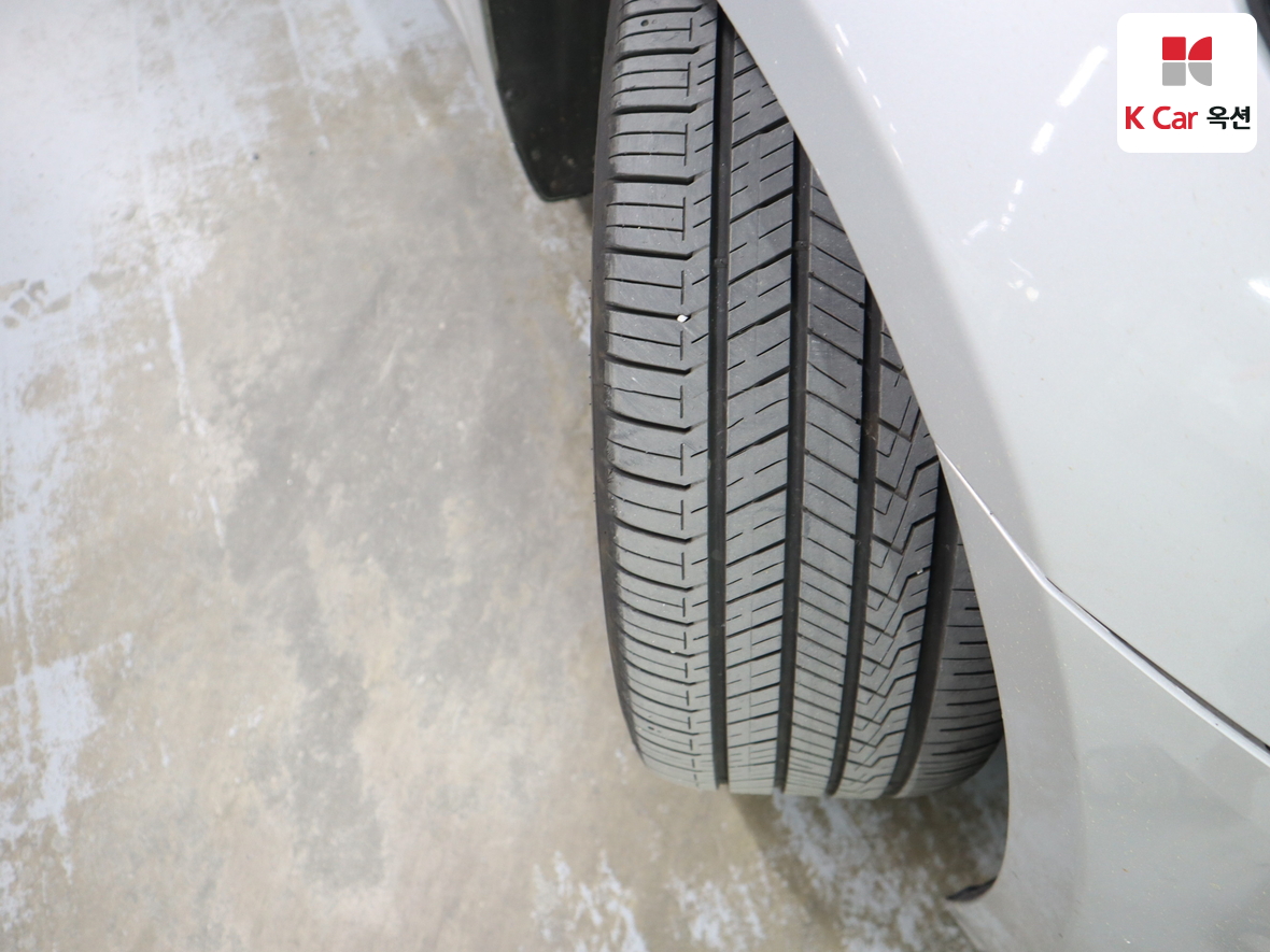 Hyundai Genesis 2016 - Image 32