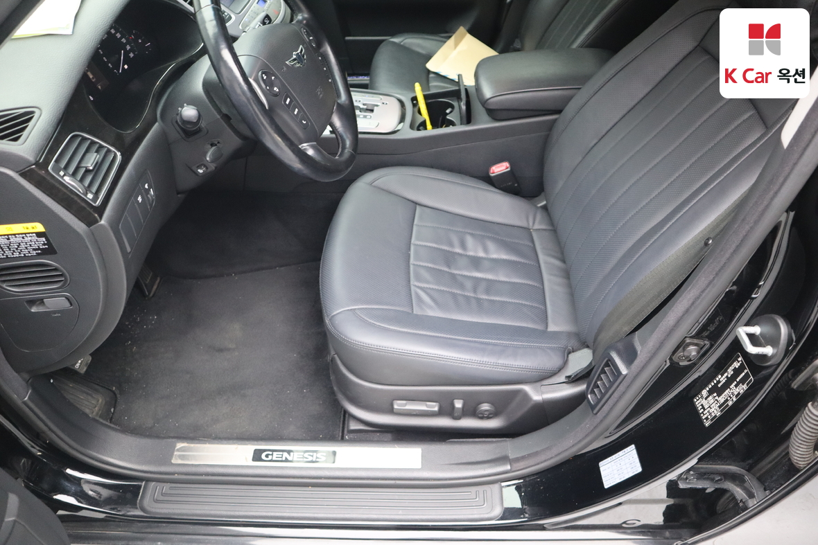 Hyundai Genesis - 19