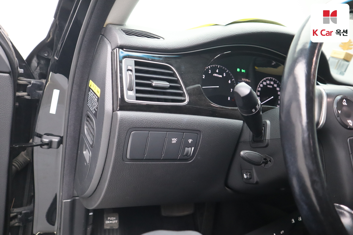 Hyundai Genesis - 9