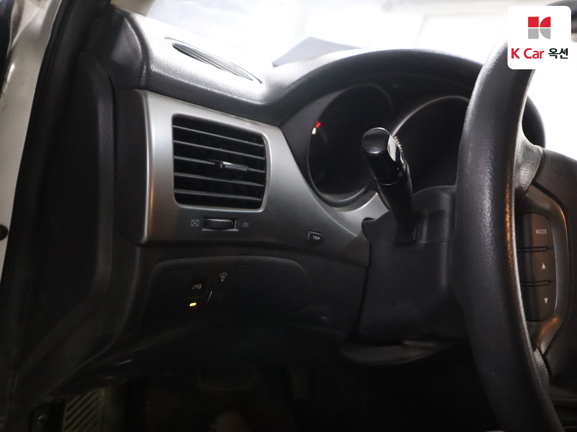 Kia Lotze 2009 - Image 9