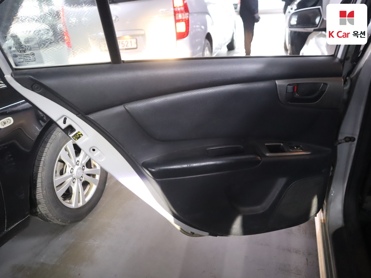 Kia Lotze 2009 - Image 21