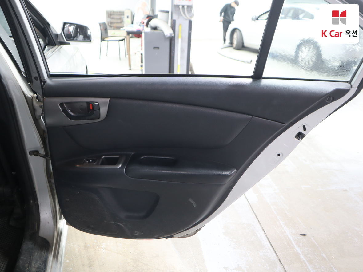 Kia Lotze 2009 - Image 25