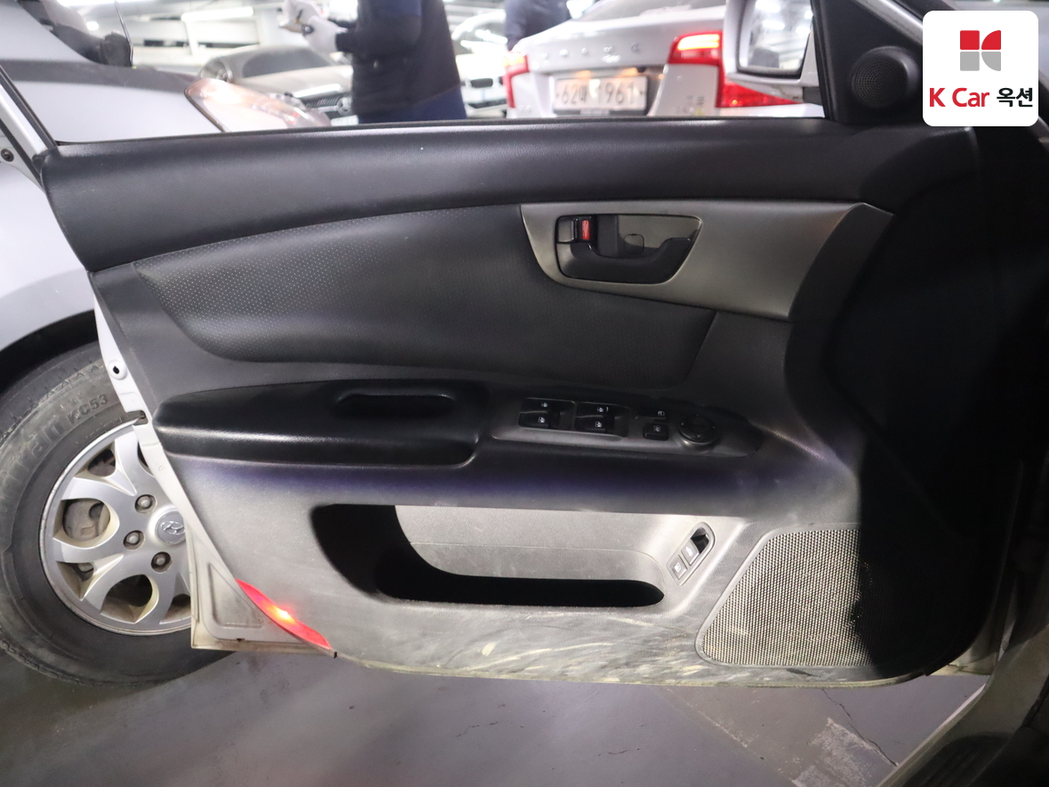 Kia Lotze 2009 - Image 8