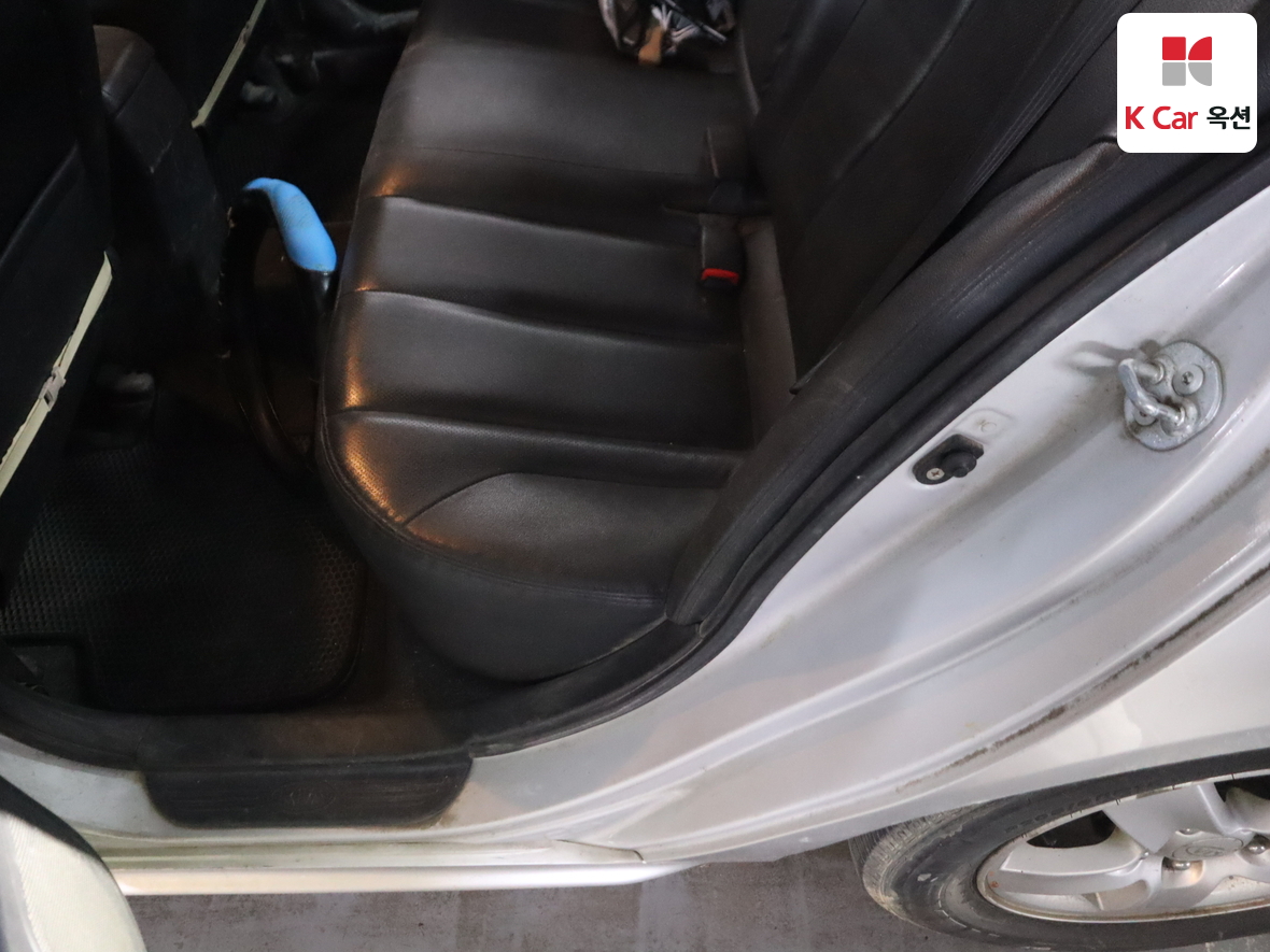 Kia Lotze 2009 - Image 22