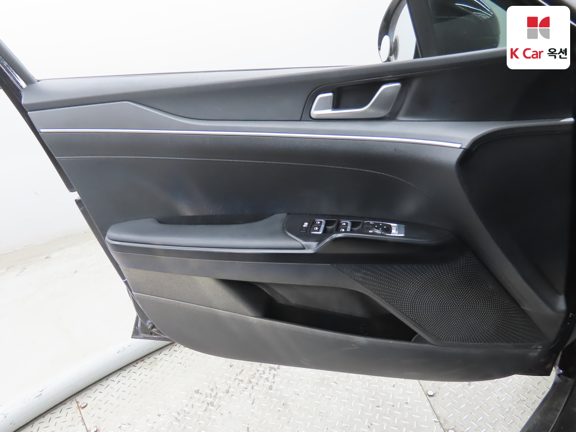 كيا K5 2023 - صورة 8