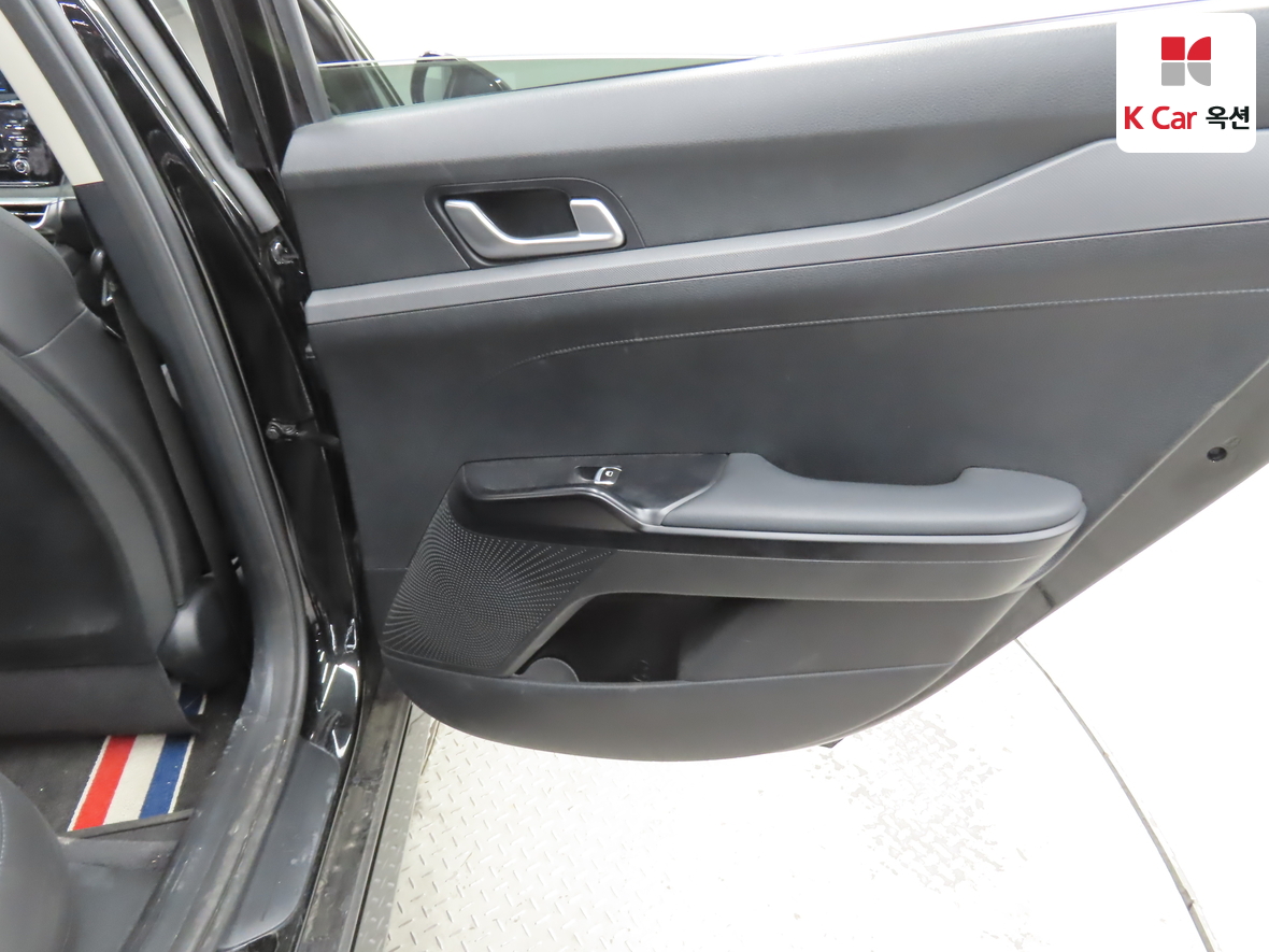 كيا K5 2023 - صورة 26