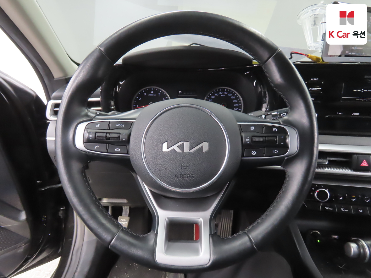 كيا K5 2023 - صورة 10