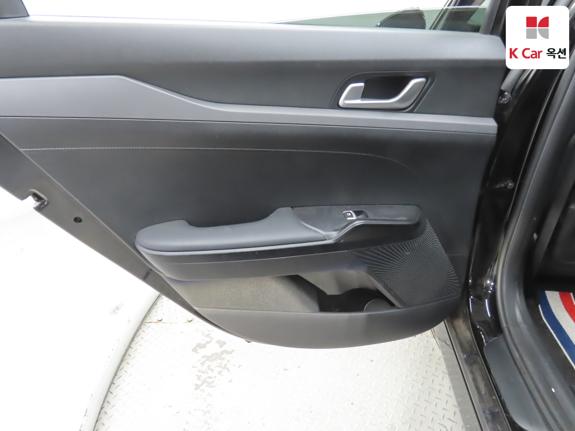 كيا K5 2023 - صورة 22