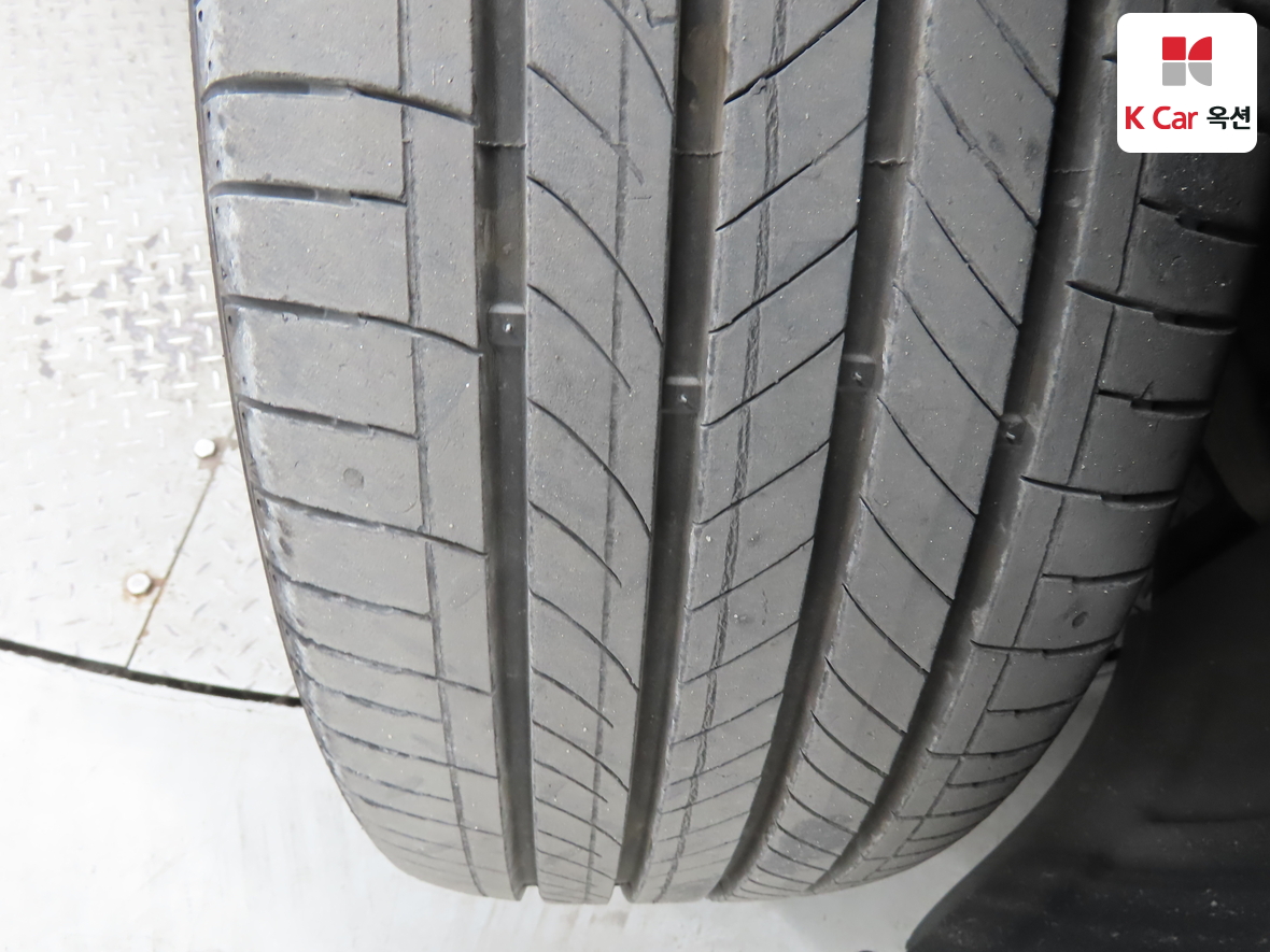 Genesis G80 2022 - Image 33