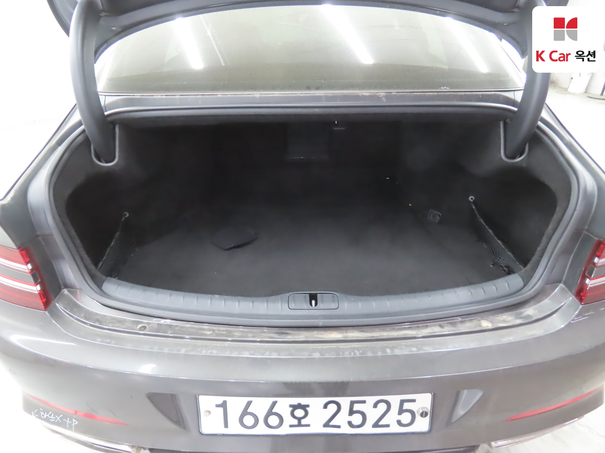 Genesis G80 2022 - Image 26