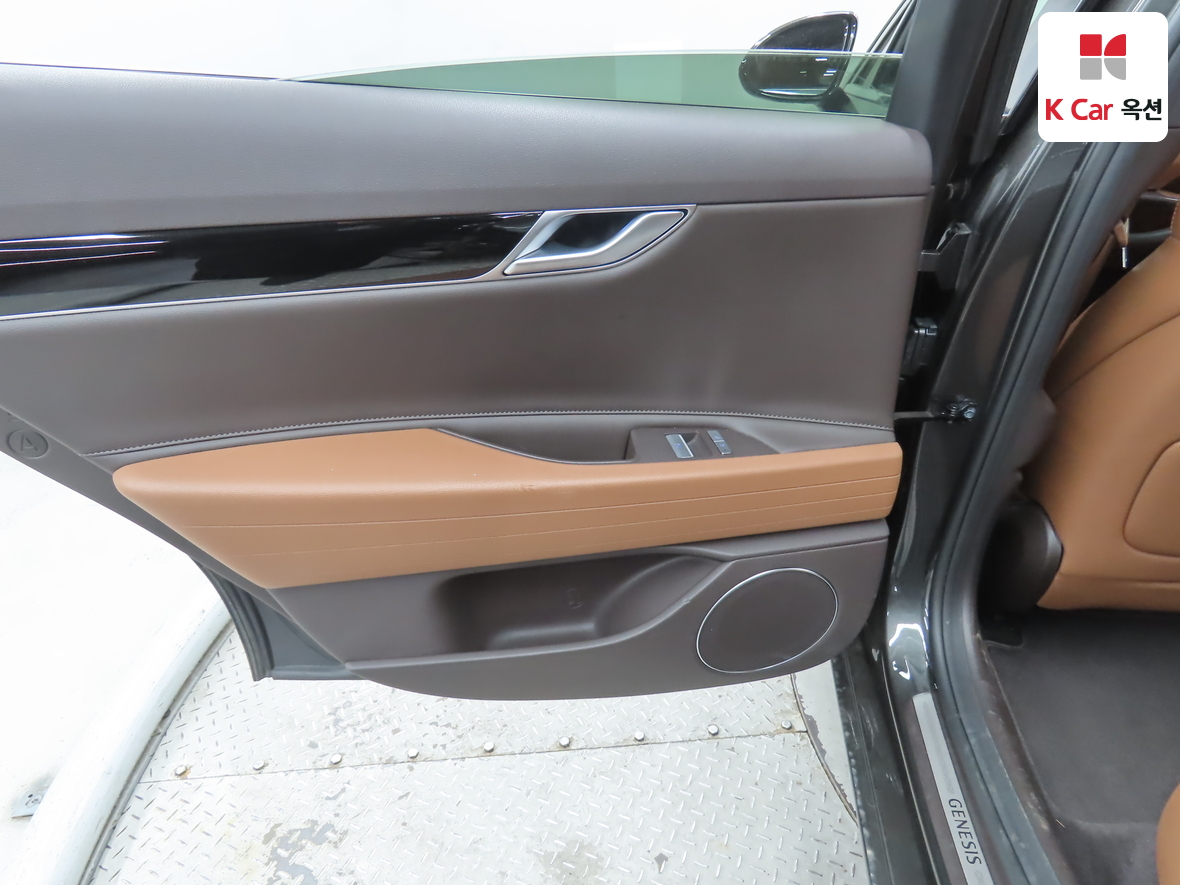 Genesis G80 2022 - Image 22