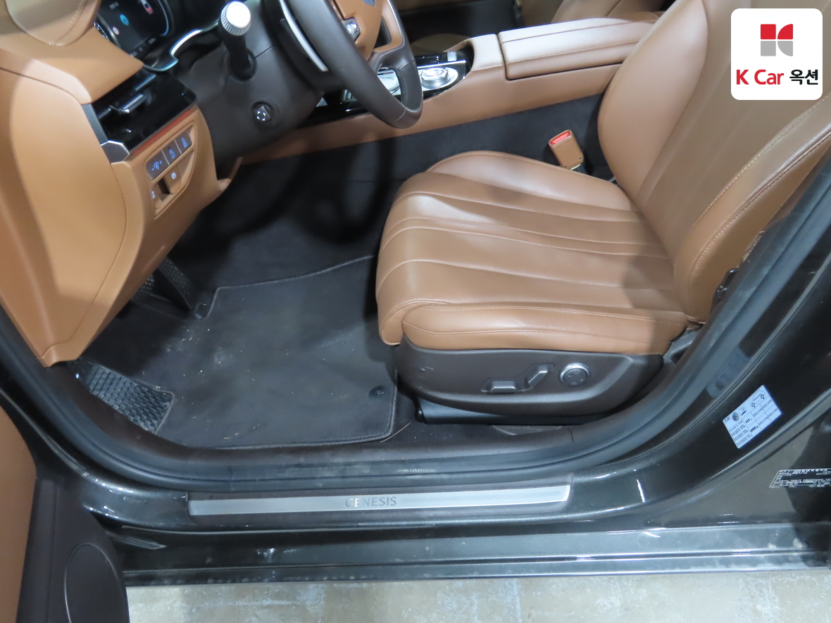 Genesis G80 2022 - Image 18