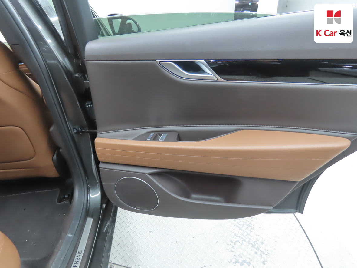 Genesis G80 2022 - Image 28