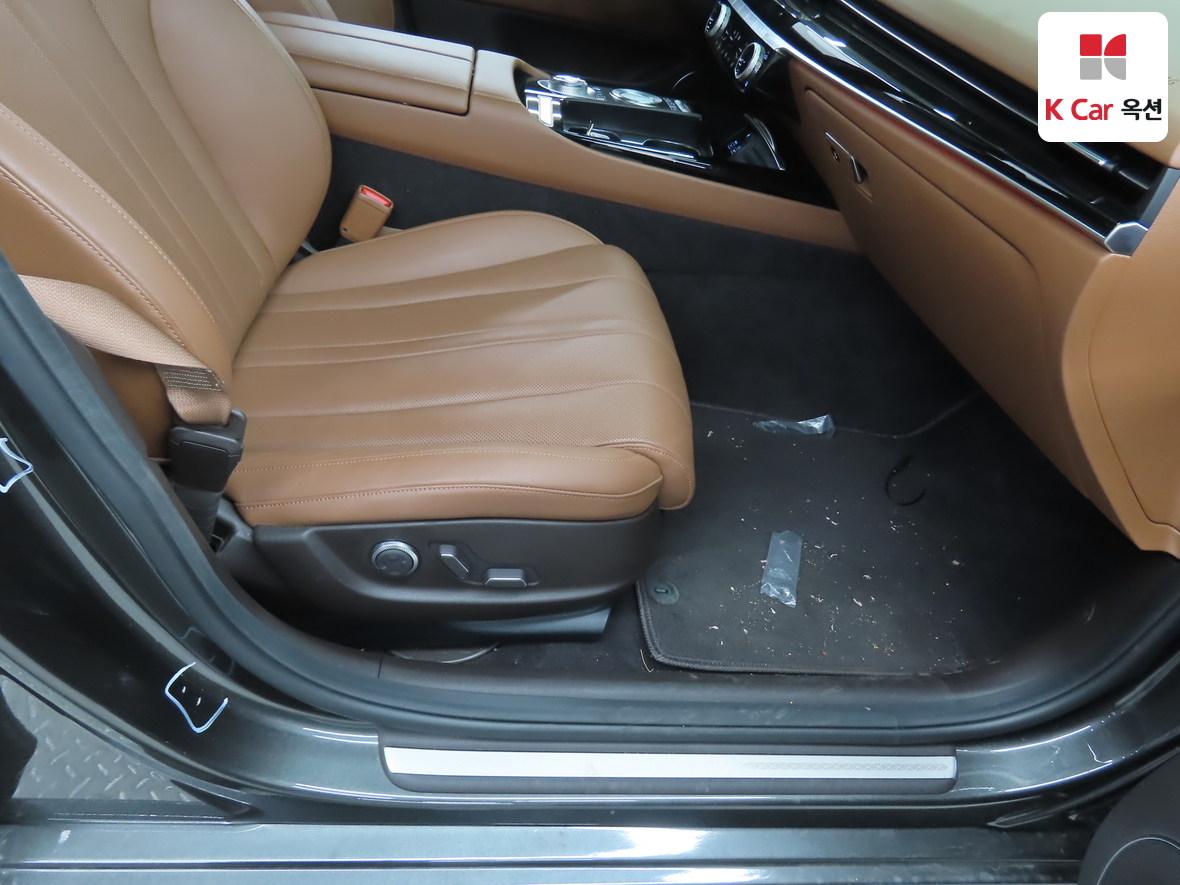 Genesis G80 2022 - Image 31