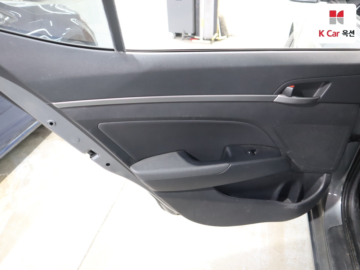 هيونداي إلانترا 2016 - صورة 23