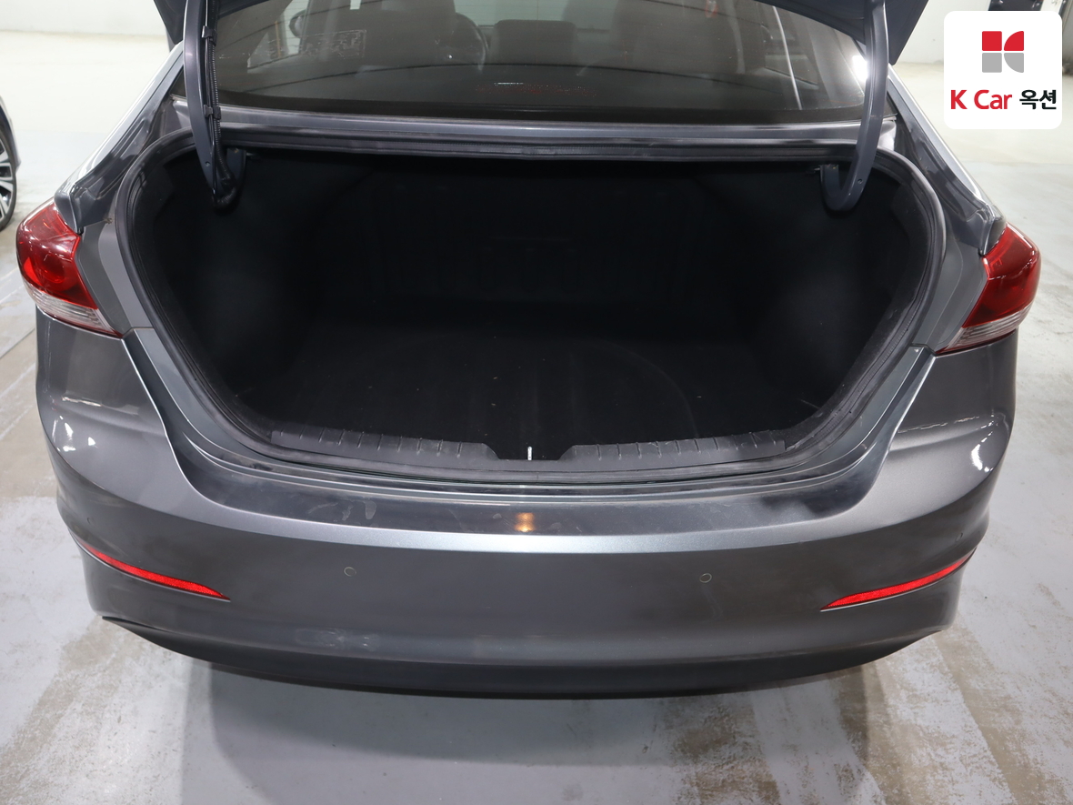 هيونداي إلانترا 2016 - صورة 26