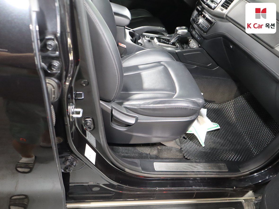 KG Mobility Rexton Sports - 28