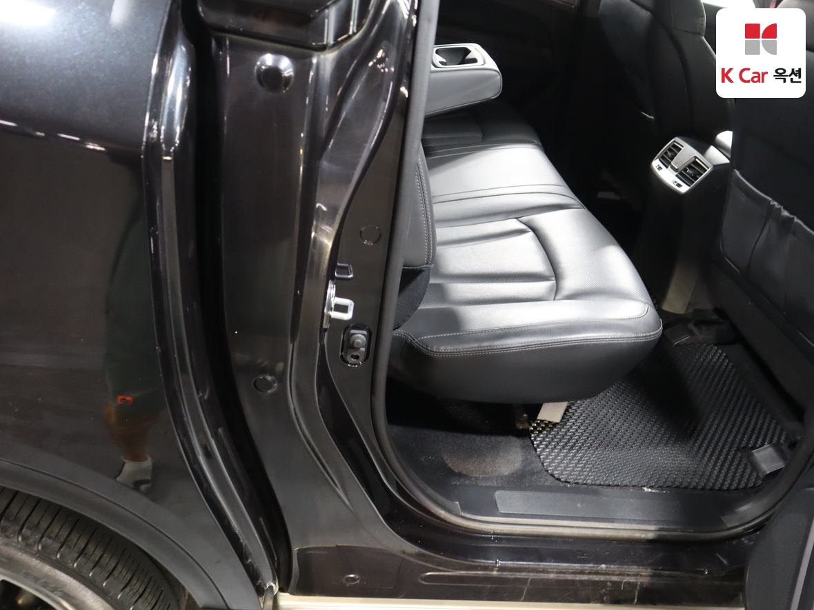 KG Mobility Rexton Sports - 26