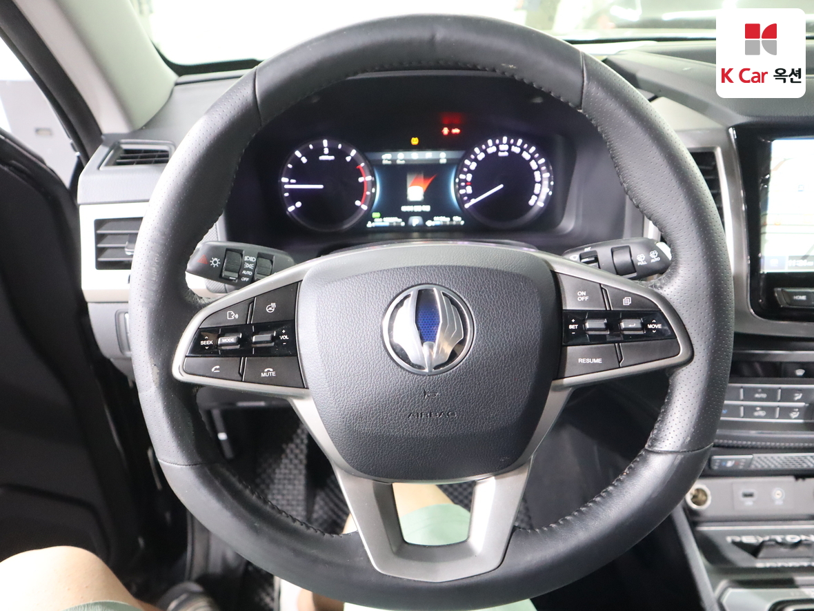 KG Mobility Rexton Sports - 10