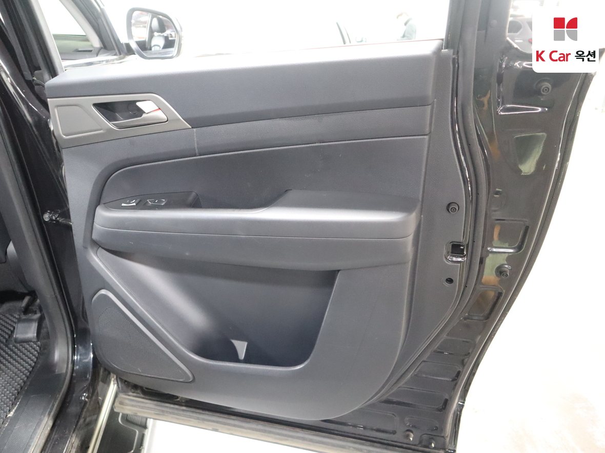 KG Mobility Rexton Sports - 25